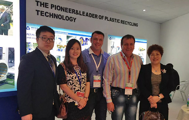 Suzhou Xingbeier Üreges alakító berendezések Co., Ltd.